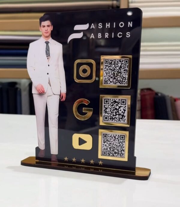 Social wings NFC and QR Code Standee